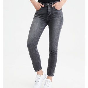 Hi Waisted Girlfriend Jean